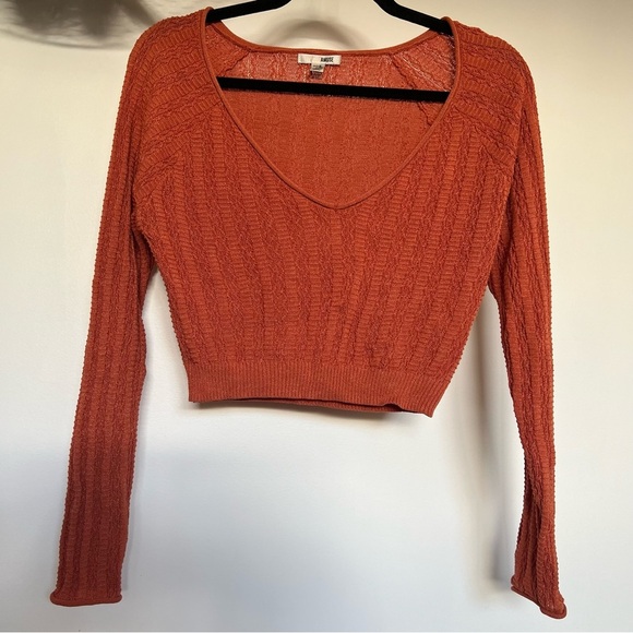 Amuse Society V-Neck Crop Top Sweater - Picture 8 of 9